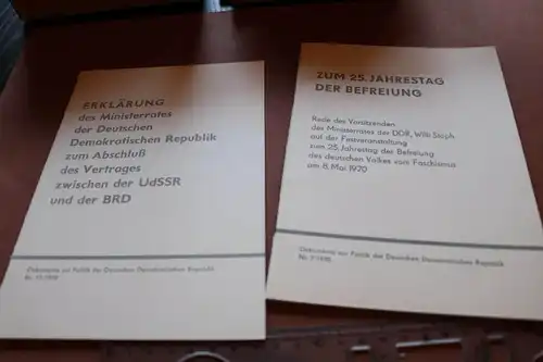 zwei Hefte - DDR 25. Jahrestag Befreiung u. Abschluss Vertrag BRD UdSSR