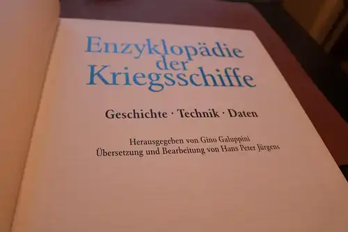 tolles altes Buch - Enzyklopädie der Kriegsschiffe Galuppini 1983