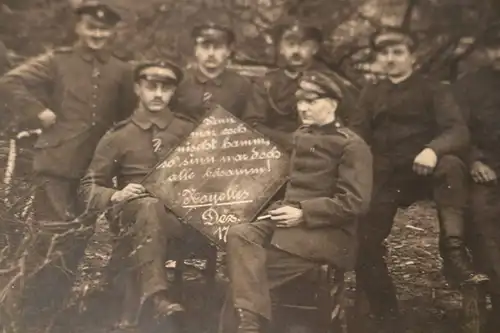 tolles altes Foto - Gruppe Soldaten Weihnachten  1917 - Ort Koyelles  ????