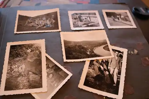 zwei tolle alte Alben - Fussballmannschaft, Familie , Soldaten usw- 185 Fotos