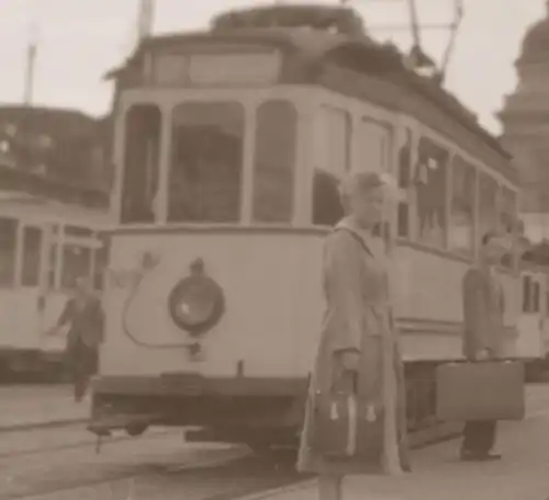 tolles altes Negativ - Bahnhof Halle an der Saale mit Strassenbahn 50er Jahre ?