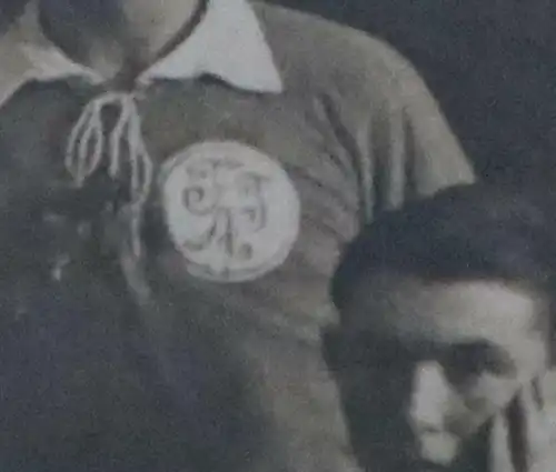 tolles altes Gruppenfoto mit Fussballspielern ??? Vereinslogo FTA ?? 1900-1910