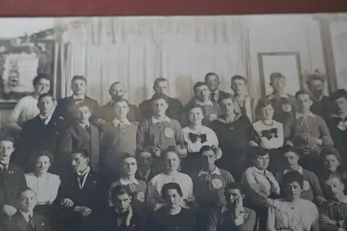 tolles altes Gruppenfoto mit Fussballspielern ??? Vereinslogo FTA ?? 1900-1910