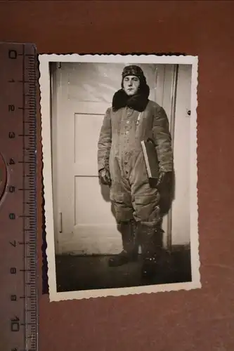 tolles altes Foto - Pilot ??? in Winter-Overall ?? 
