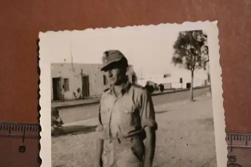 tolles altes Foto - Portrait eines Soldaten Afrika ?? DAK ?