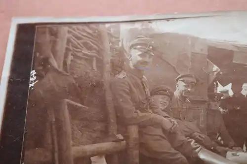 tolles altes Foto - Soldaten im Beobachtungsstand auf Höhe ? 