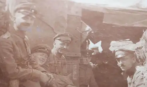 tolles altes Foto - Soldaten im Beobachtungsstand auf Höhe ? 