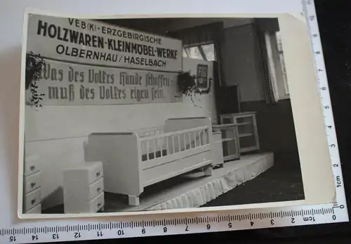 tolles altes Foto - Ausstellung Holzmöbel aus Olbernhau - VEB Erzgebirge