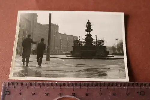 tolles altes Foto - Der Mägdebrunnen in Leipzig - 50-60er Jahre ??