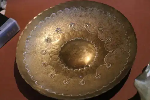 vier ältere Deko Schalen - vers. Materialien - Messing usw.  - Alter ??