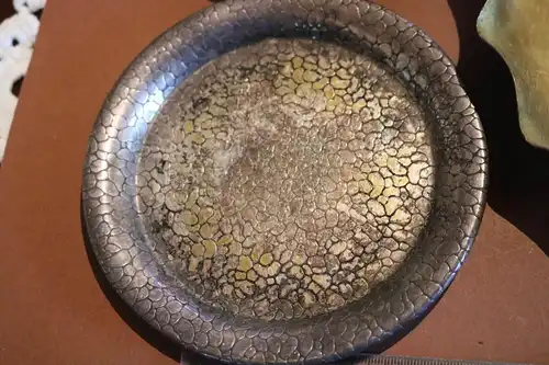 vier ältere Deko Schalen - vers. Materialien - Messing usw.  - Alter ??