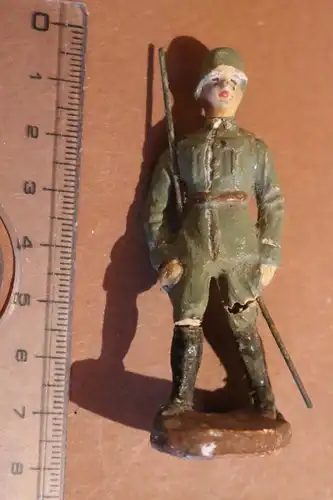 alter Masse Soldat - Elastolin ??   20-40er Jahre ? defekt 