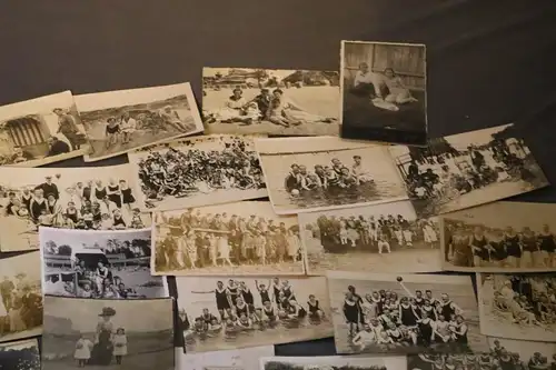 aus Sammlernachlass  98 tolle alte Fotos Personen am  Strand, vers Orte - Gruppe