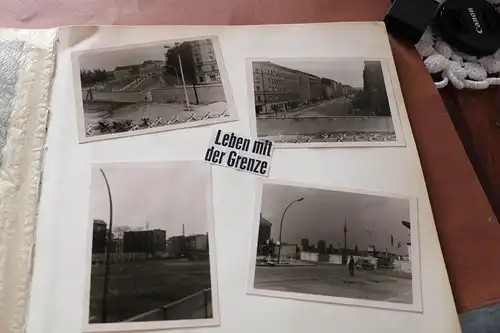 12 tolle alte Albumseiten - Berlin 1969 - Fotos, Postkarten, Eintrittskarten usw