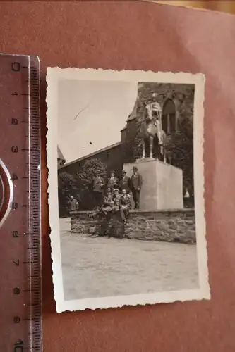 tolles altes Foto - Graf Engelbert-Reiterstandbild Schloss Burg bei Solingen