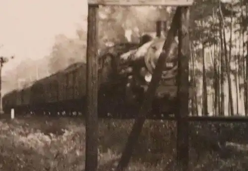 tolles altes Foto -  Dampflok - Personenwaggons - Alter ?