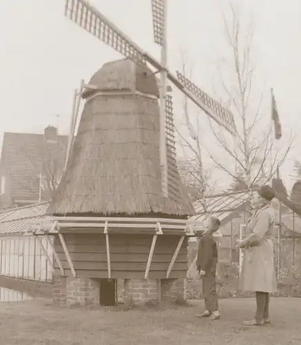 tolles altes Negativ - Kleine Windmühle - Ort ???  50-60er Jahre ?