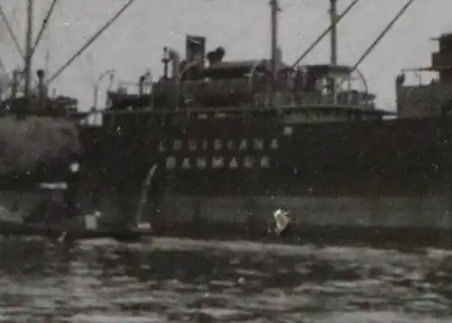 tolles altes Foto Frau dänisches Frachtschiff ?? Louisiana Danmark