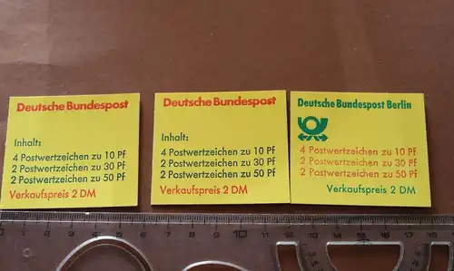 drei alte Markenheftchen Briefmarken, eins aus Berlin VK 2 DM