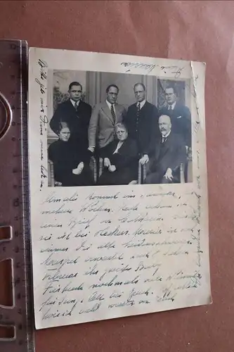 tolles altes Foto - Familie ? Mitarbeiter ? viel geschriebenes 1922
