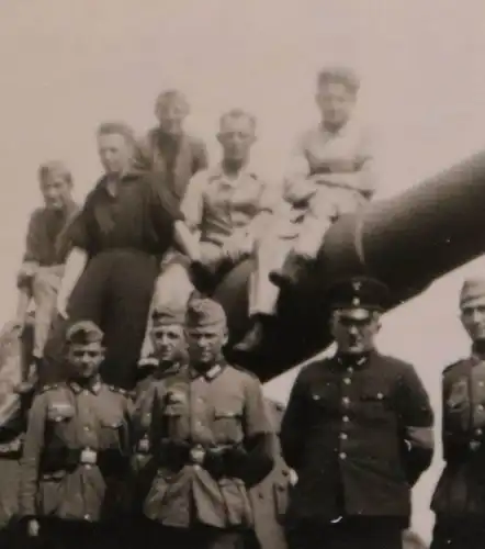 altes Foto -  Militärzug Waggons mit Geschütz - Zelegem Bahnhofswache