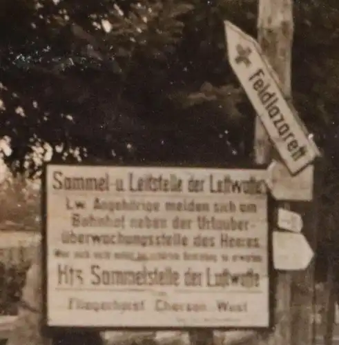 altes Foto Schild Sammel- und Leitstelle Luftwaffe - Fliegerhorst Cherson