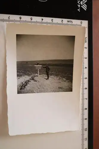 altes Foto -  französische Soldatengräber Raum Aisne 