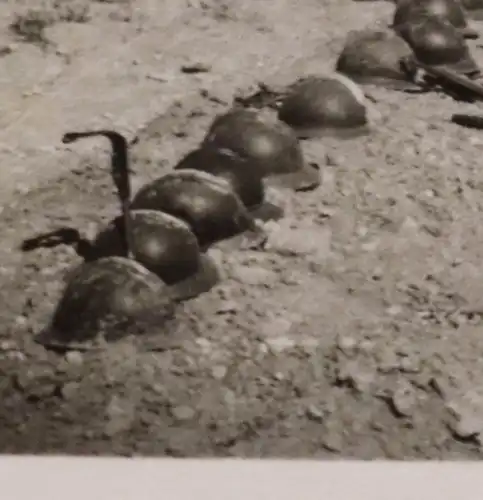 altes Foto -  französische Soldatengräber Raum Aisne