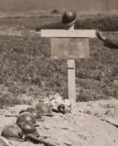 altes Foto -  französische Soldatengräber Raum Aisne