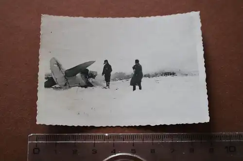 altes Foto abgeschossene  sowjetische Rata Nr 13 - Flugzeug  Ort ?