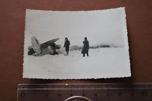  altes Foto abgeschossene  sowjetische Rata Nr 13 - Flugzeug  Ort ? 