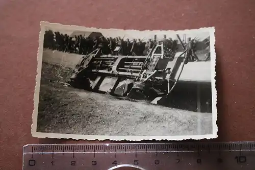  altes Foto zerstörter Panzerwagen ??? Ort ??? 1939 