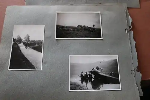 32 alte Fotos , Soldaten, Halbkette, zerst. Flugzeug unter anderm Dänemark Einsa