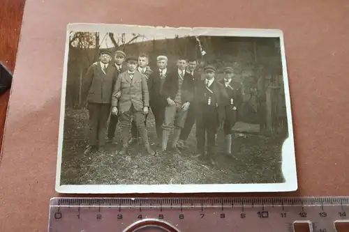 tolles altes Foto - Gruppe Studenten ? Schüler ? Bierzipfel