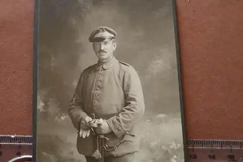 tolles altes Kabinettfoto - Portrait eines Soldaten mit Säbel  Hamburg 