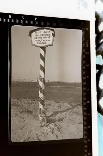 tolles altes Negativ - Warnschild Badestrand ohne Ausweis polizeilich verboten