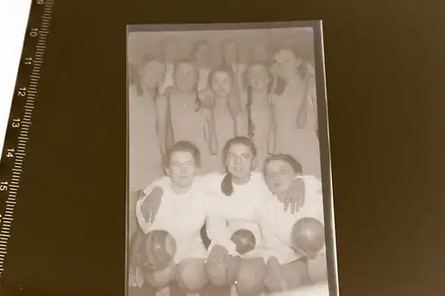 tolles altes Negativ - Gruppenfoto -hübsche Mädels - 30-40er Jahre 
