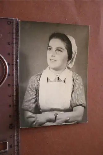 tolles altes Foto - hübsche Krankenschwester 30-40er Jahre ?