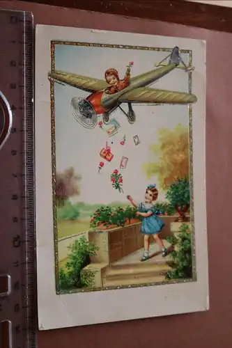 tolle alte Kitschkarte  Kinder mit Flugzeug - Blumen, Geschenke 1910-20 ??