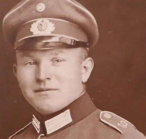 tolles altes Foto  Portrait eines Soldaten der Reichswehr 10 Inf. Regt ? Jüterbo