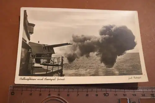tolle alte Karte - Drillingsturm eines Kreuzers feuert Salve ab 1941