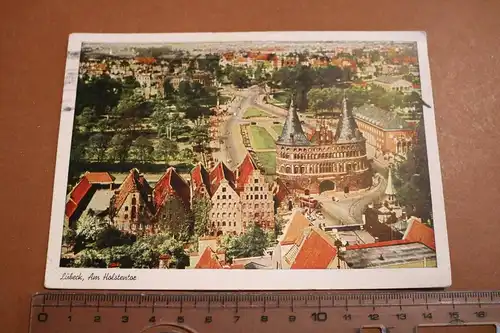 tolle alte Karte - Farbkarte - Lübeck - Holstentor  1943