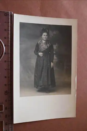 tolles altes Foto - Frau in Tracht - Baden-Württemberg (4)