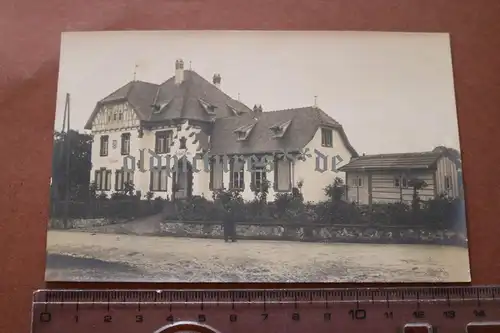 tolle alte Fotokarte Gebäude Rathaus und Schulhaus - Ort ???