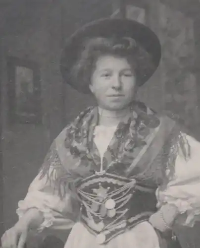 tolles altes Foto - Frau in Tracht - Baden-Württemberg 1909