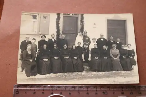 tolles altes Hochzeitsfoto eines Soldaten Pickelhaube, Orden 1917 Neustadt i. Sc