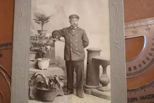tolles altes Foto auf Pappe - Portrait eines Mannes - Seefahrt ?? 
