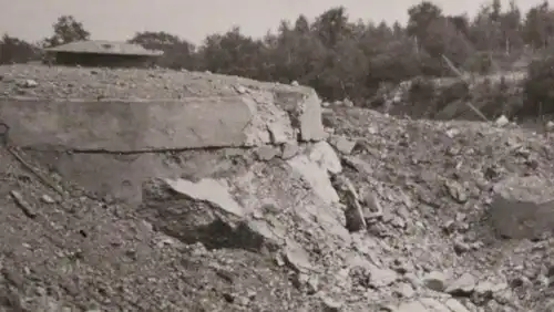 altes Foto - Bunkeranlage Geschützturm - Maginotlinie ???