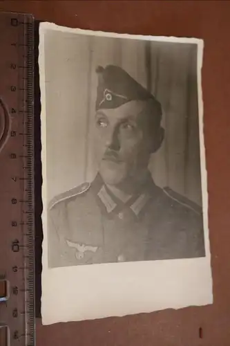 tolles altes Portrait eines Soldaten mit Schiffchen 1942