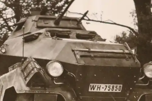 tolles altes Foto - Panzerspähwagen  SdKfz 263